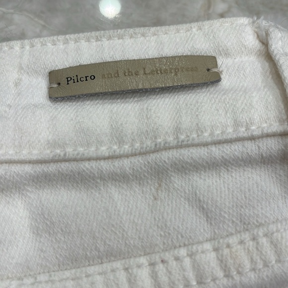 White Pilcro Script Micro Jean Shorts | Size 27 Waist |‎ Excellent Condition - Picture 6 of 12
